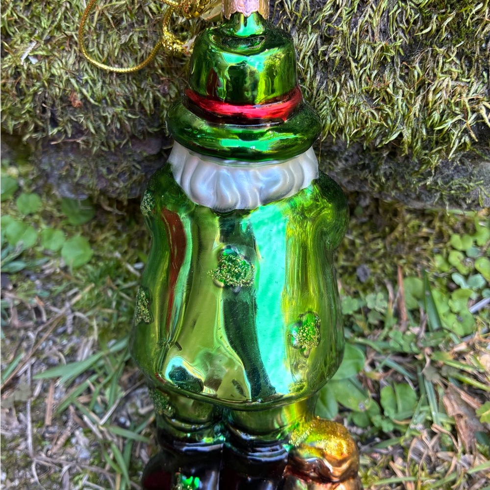 🍀 Glass Leprechaun Santa Ornament – 7” Hand-Painted - Picture 2 of 4